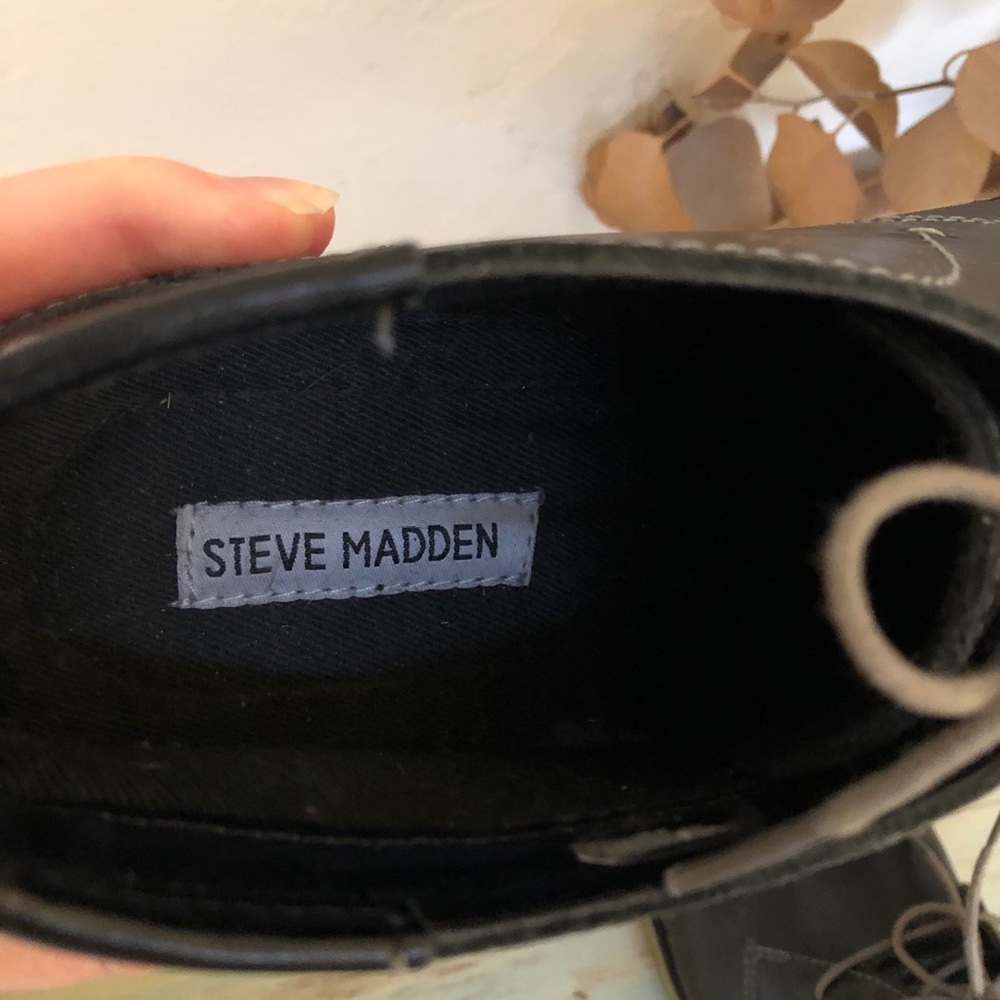 Steve Madden ‘Harken’ Leather Chukka Boots - Picture 6 of 6